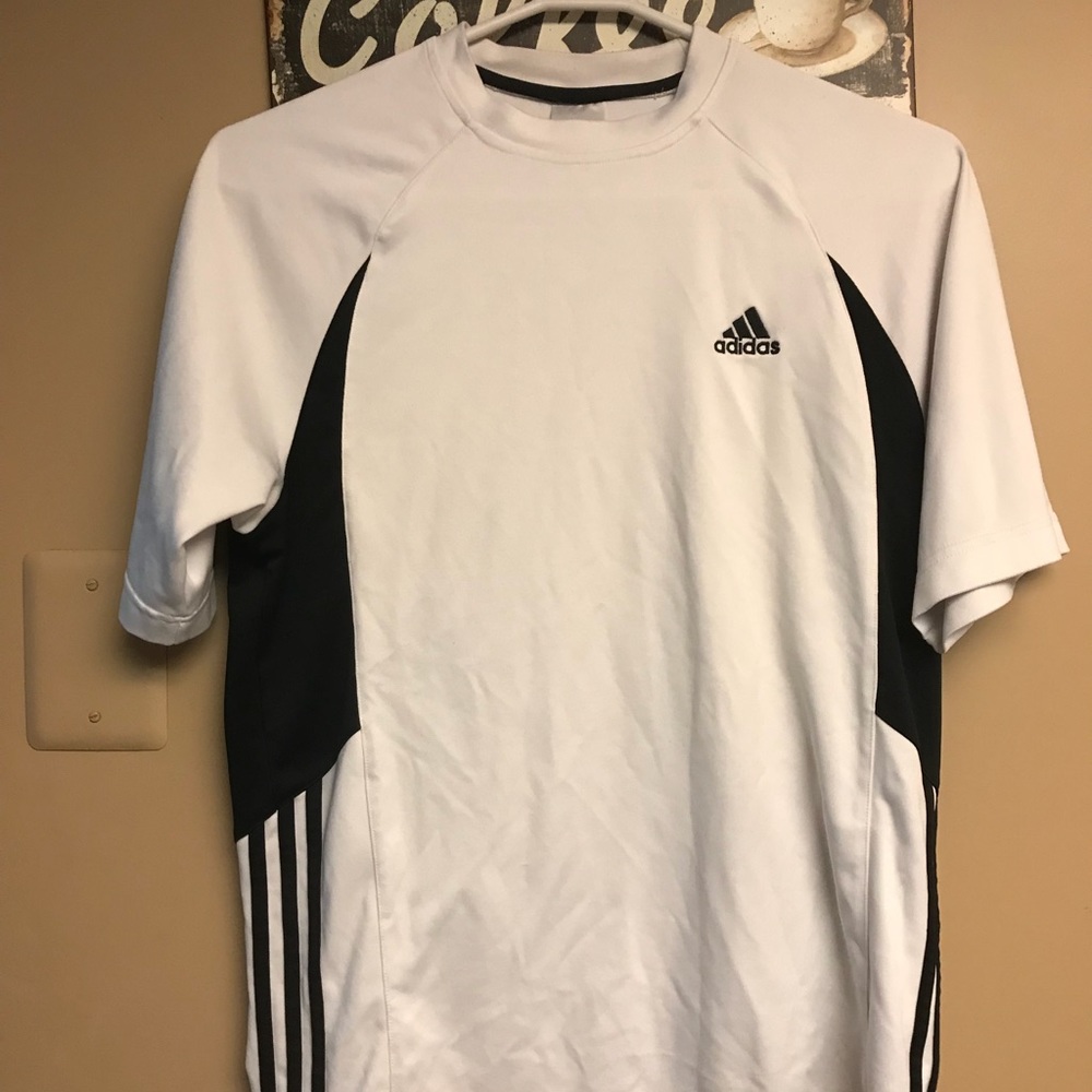 Adidas tee black n white